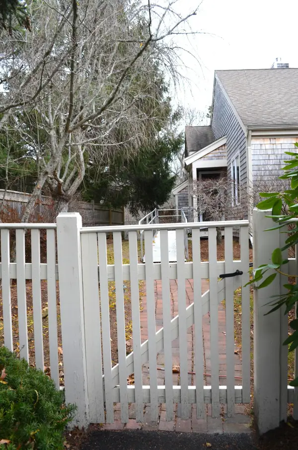 100 Kates Path, Yarmouth Port, MA 02675