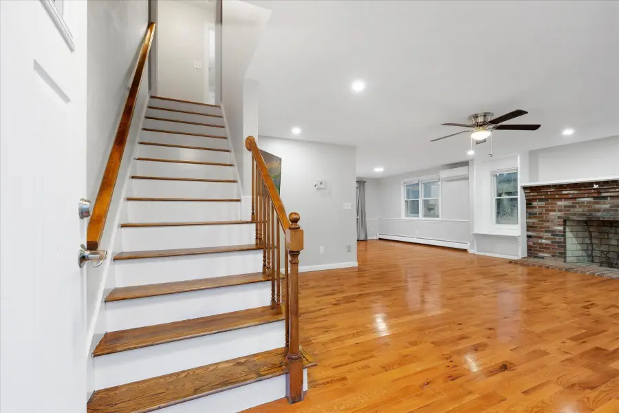 3 Muriel Lane, Teaticket, MA 02536 - Image #2