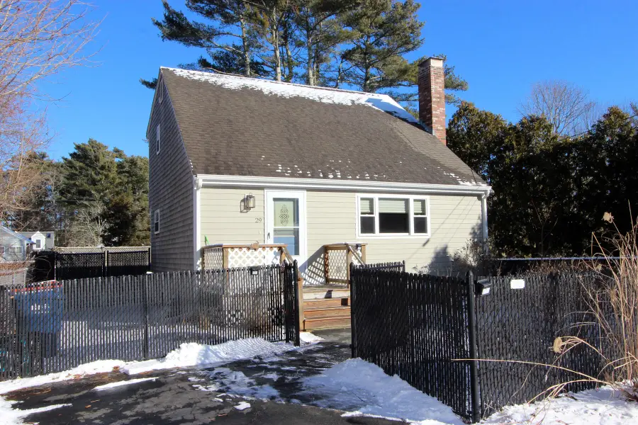 29 Wenonah Road, Buzzards Bay, MA 02532 - Image #2