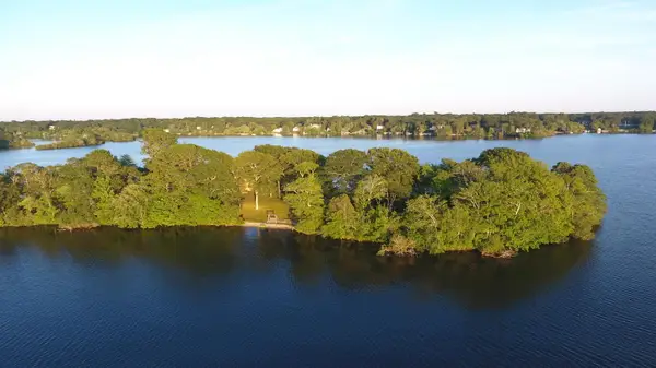 481 Lakeside Drive, Centerville, MA 02632