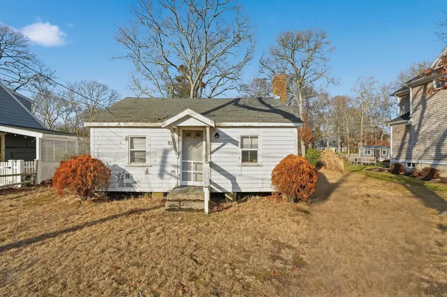 82 Oak Street, Teaticket, MA 02536 - Image #3