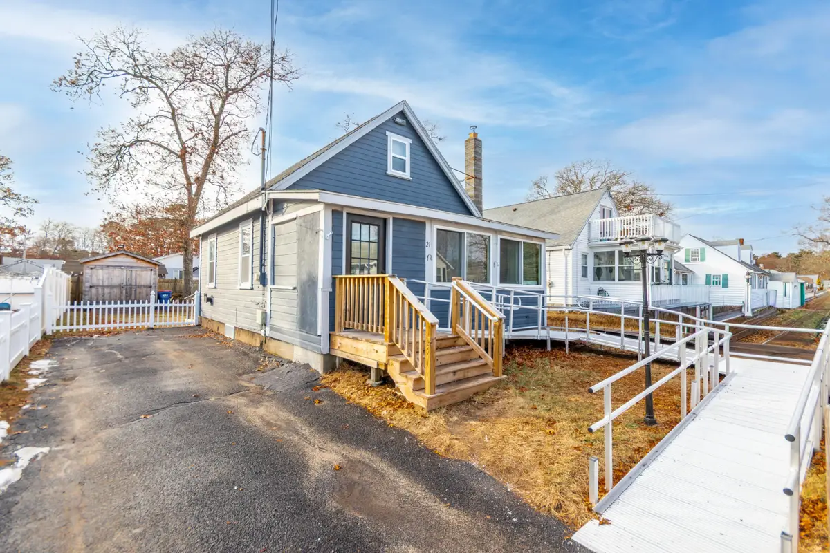 21 Bayview Street, Wareham, MA 02571 - Image #1