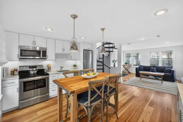 45 Commercial Street, Provincetown, MA 02657