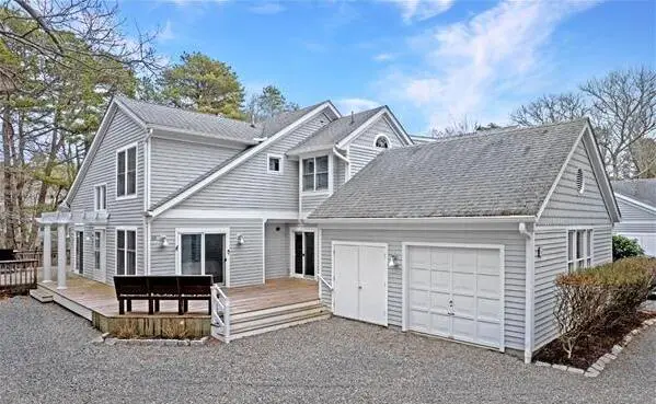 150 Cove Road, Vineyard Haven, MA 02568