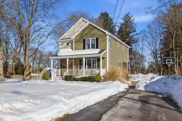 75 Oak Street, Middleborough, MA 02346