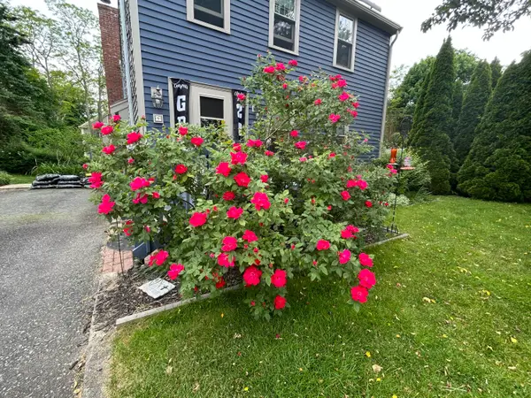 9 Bittersweet Road, East Falmouth, MA 02536