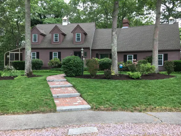 21 Sparrows Way, Plymouth, MA 02360