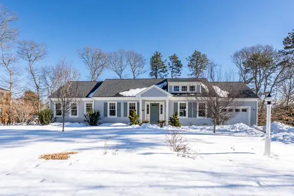 93 Stratford Lane, Yarmouth Port, MA 02675