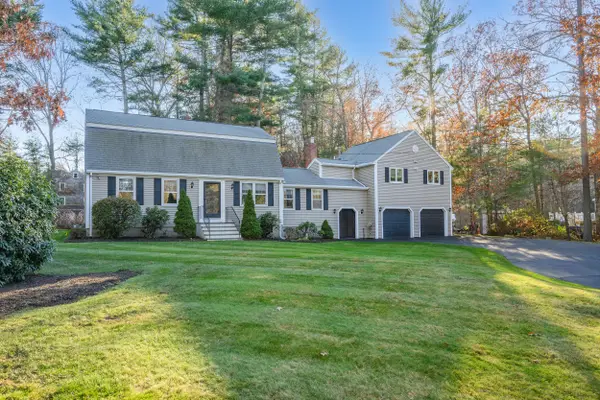 31 Hillcrest Drive, Pembroke, MA 02359