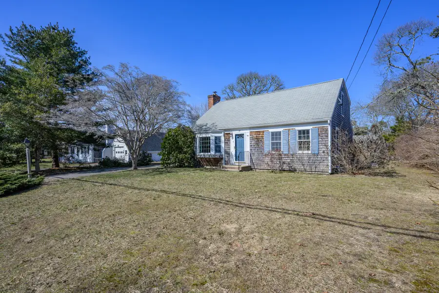 20 Harold Street, Harwich Port, MA 02646 - #2