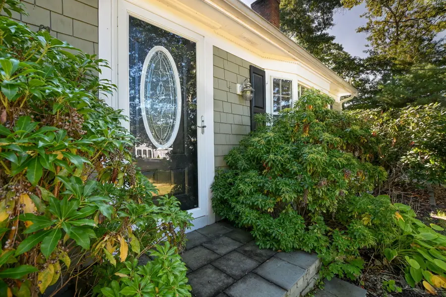 679 N Falmouth Highway, North Falmouth, MA 02556 - #2