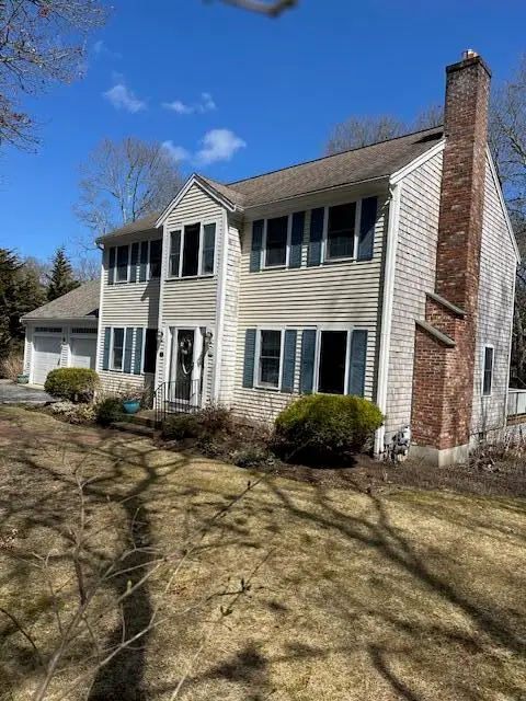 54 Frazier Way, Marstons Mills, MA 02648