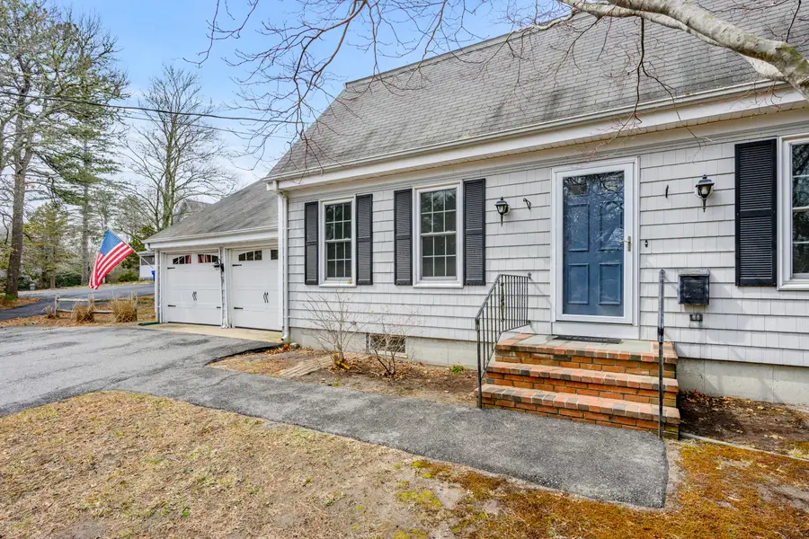 33 Head Of The Bay Road, Buzzards Bay, MA 02532 - #2
