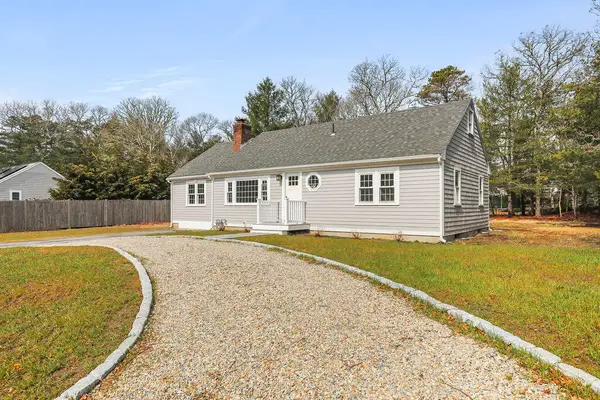 80 Mariner Circle, Cotuit, MA 02635