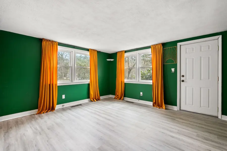 11 Carol Avenue, Pembroke, MA 02359 - #3