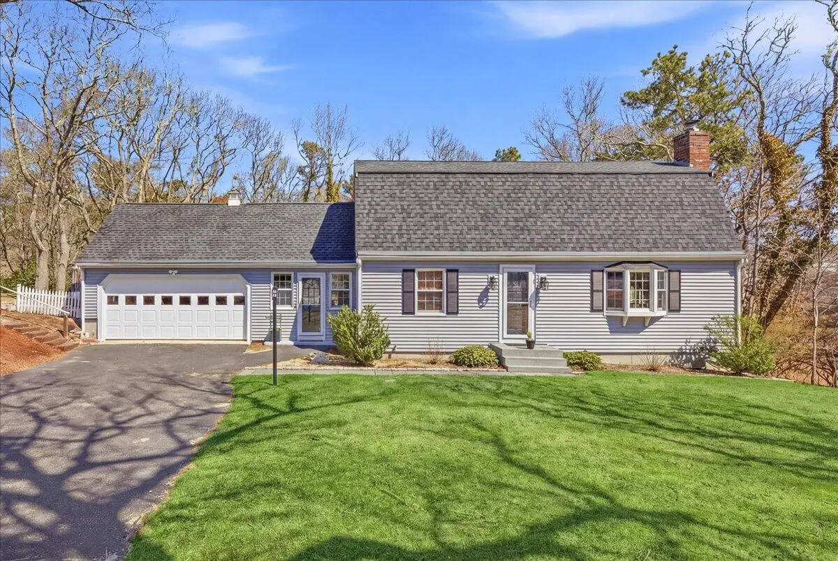 8 Canapitsit Drive, Teaticket, MA 02536 - #1