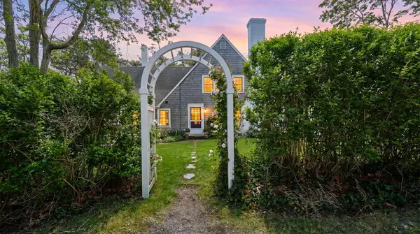 27 Whereaway Lane, Wellfleet, MA 02667