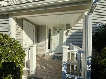 110 Westcliff Drive #UNIT 110, Plymouth, MA 02360