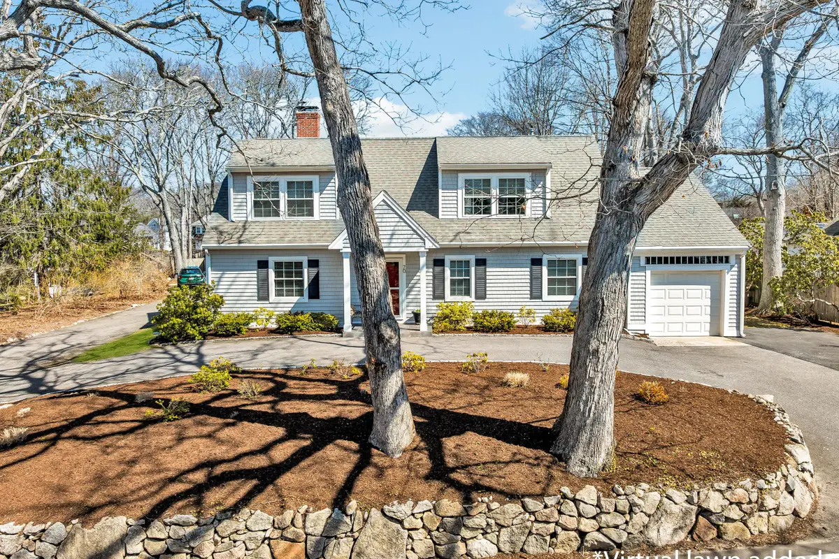 70 Lakeview Avenue, Falmouth, MA 02540 - #1