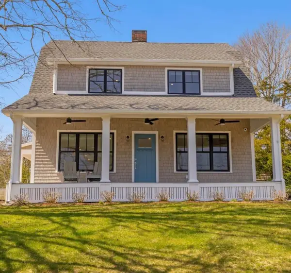 1045 Main Street, Cotuit, MA 02635