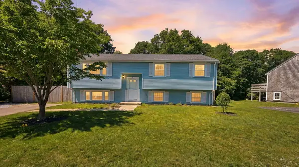 74 Meredith Drive, Teaticket, MA 02536