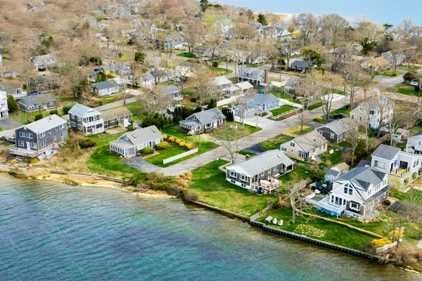 8 Providence Street, Teaticket, MA 02536