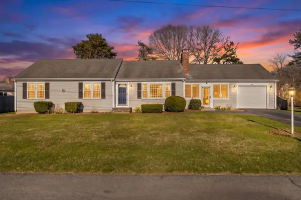 8 Captain Percival Road, South Yarmouth, MA 02664