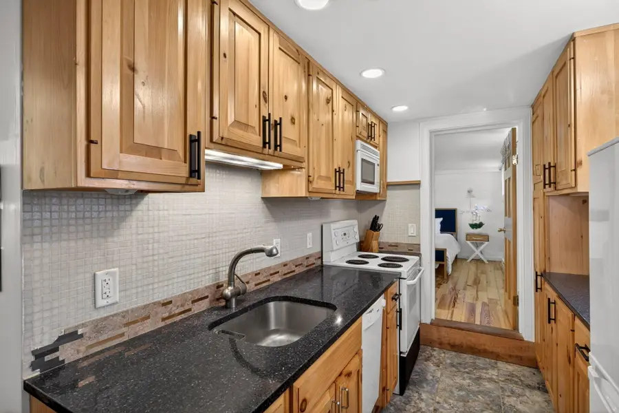 233 Bradford Street #Unit 10, Provincetown, MA 02657 - #2