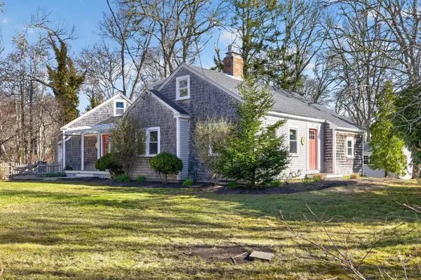 14 Lovers Lane, Harwich, MA 02645