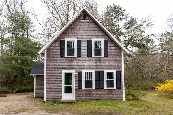 988 Old Falmouth Road, Marstons Mills, MA 02648