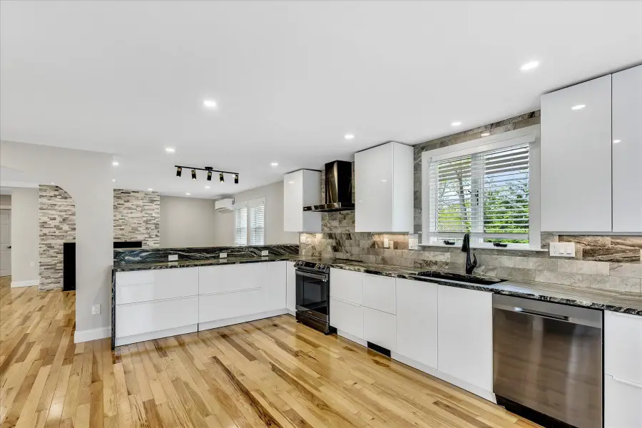 2 Ernst Way, Harwich Port, MA 02646 - #2