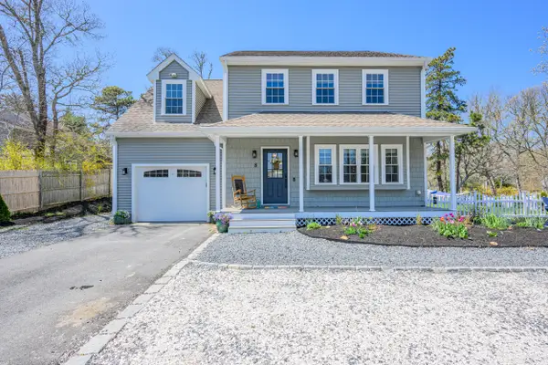 8 Lakeway Lane, Harwich, MA 02645