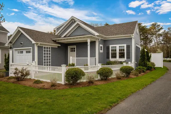15 Rosewood Circle, Mashpee, MA 02649