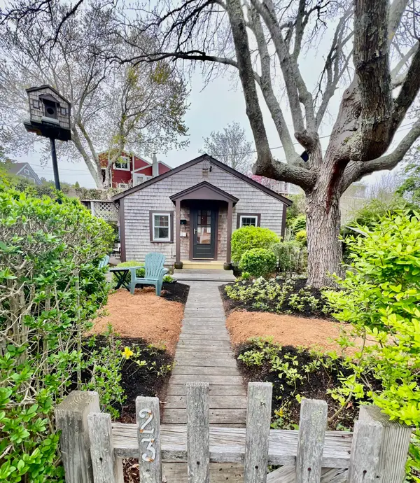 23 Cottage Street, Provincetown, MA 02657