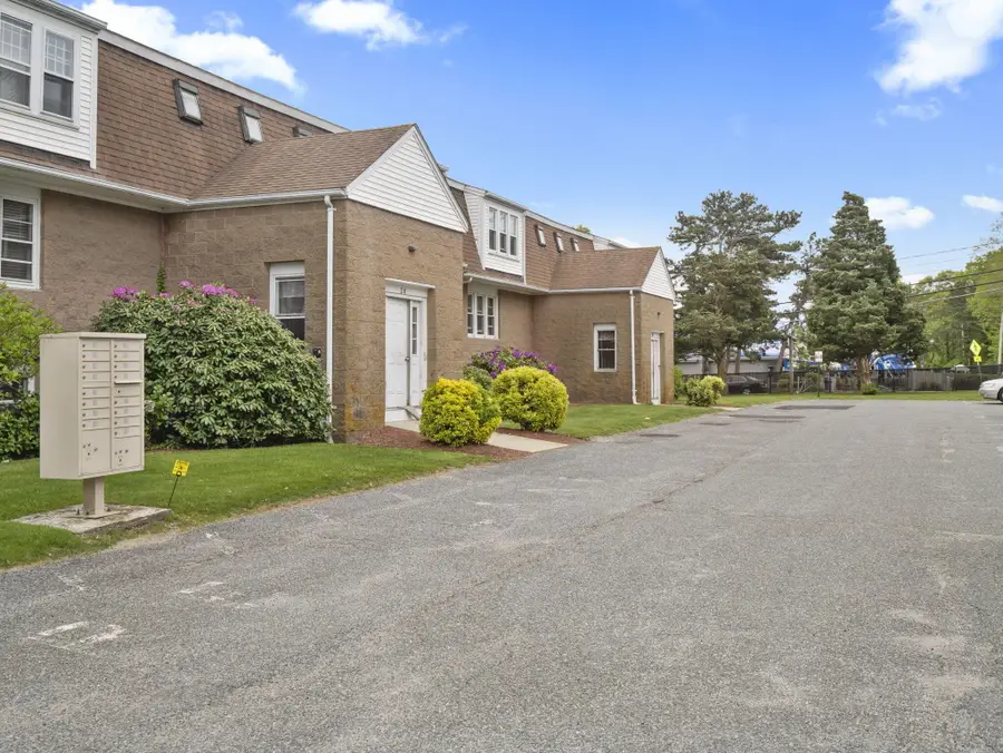 24 Betty's Pond Road #1K, Hyannis, MA 02601 - #2