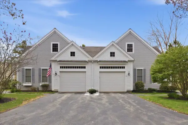 3 Periwinkle Court #UNIT 3, Buzzards Bay, MA 02532