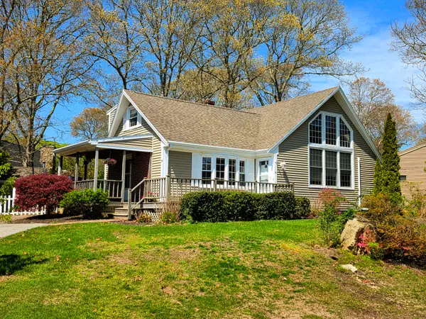 16 Pine Hollow Road, Teaticket, MA 02536