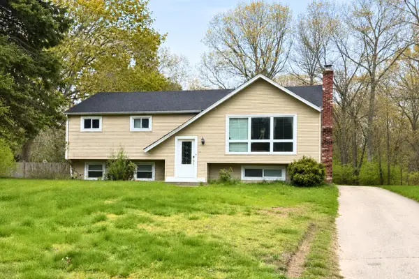 30 Fresh Pond Circle, Plymouth, MA 02360
