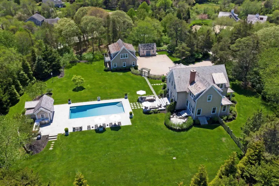2 Noras Lane, Edgartown, MA 02539 - #2