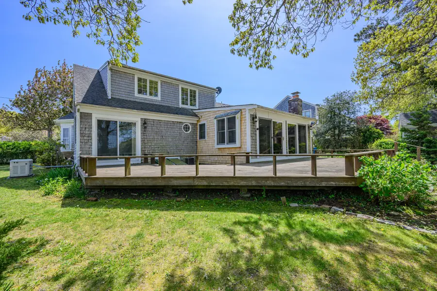 56 English Street, Teaticket, MA 02536 - #3