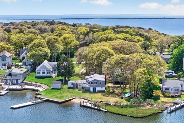 11 Clamshell Lane, Mashpee, MA 02649