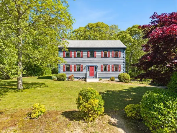30 Seabreeze Drive, Bourne, MA 02532