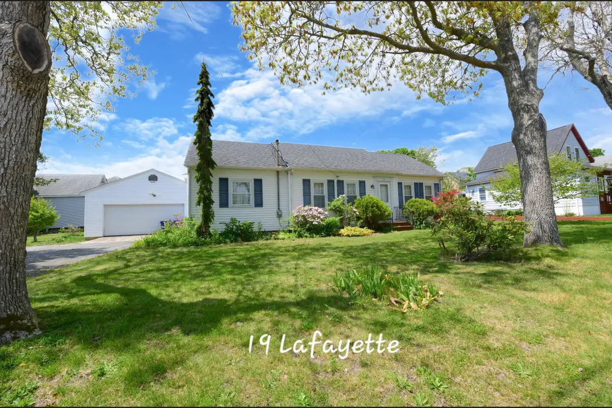 19 Lafayette Avenue, Buzzards Bay, MA 02532 - #1