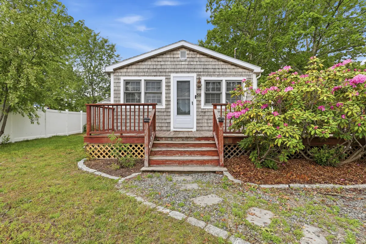38 Agawam Lake Shore Drive, Wareham, MA 02571 - #1