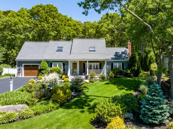 80 Holder Lane, West Barnstable, MA 02668