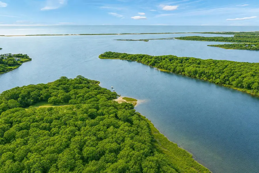 114 Meetinghouse Way, Edgartown, MA 02539 - #3