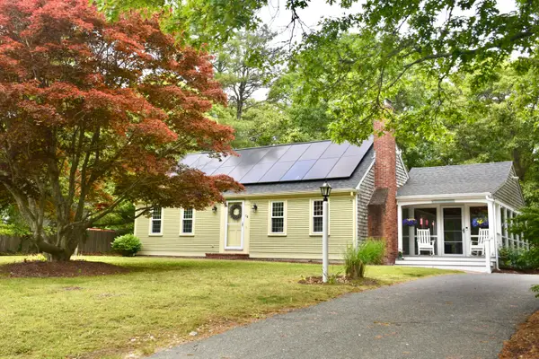 64 Roseland Terrace, Marstons Mills, MA 02648