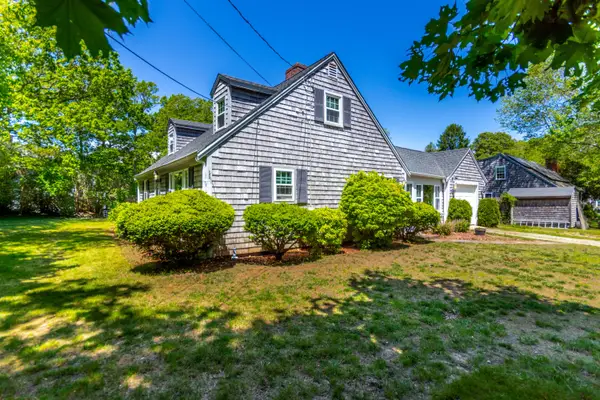 3 Yacht Club Road, Centerville, MA 02632