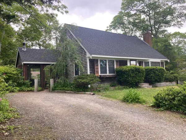 26 Adrena Avenue, Centerville, MA 02632