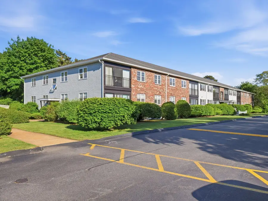 12 Candlewood Lane #APT 1-1, Dennis Port, MA 02639 - #3